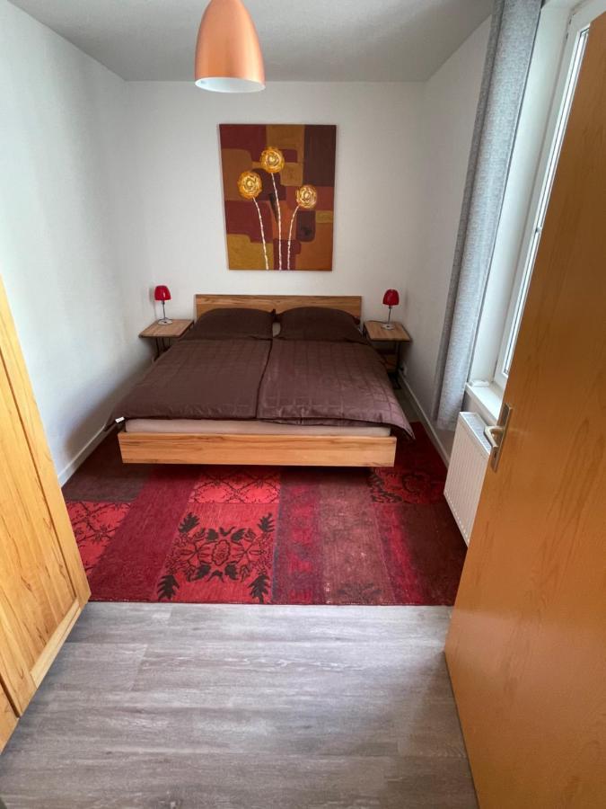Ruhige Ferienwohnung Rostock Esterno foto